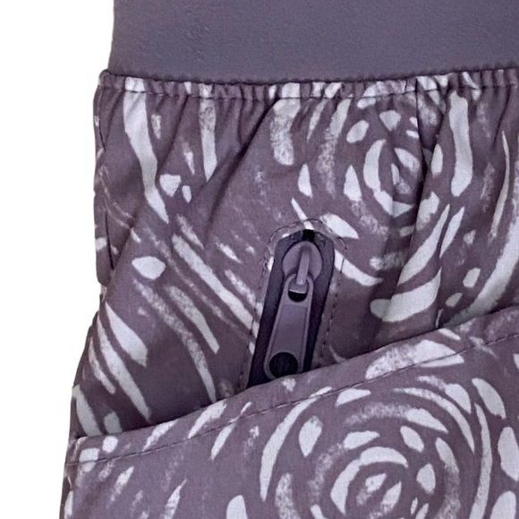 NWT Aspen Printed Mesh Hem Skort - Picture 2 of 15